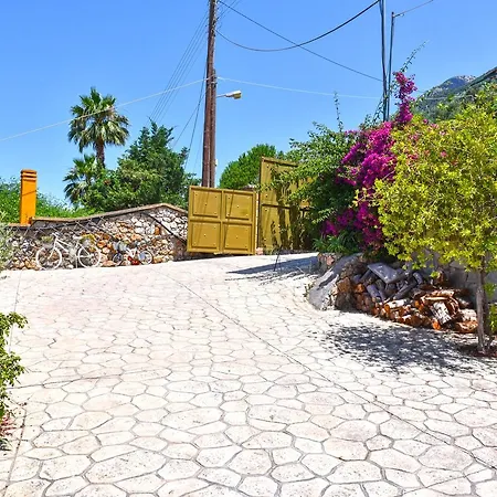 Verga Villas Resort Kalamata Exterior photo